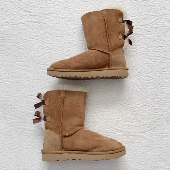 UGG Bailey Bow II Boot, Chestnut - Picture 4 of 9